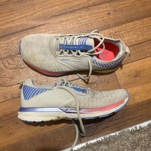 Brooks Ricochet 2
